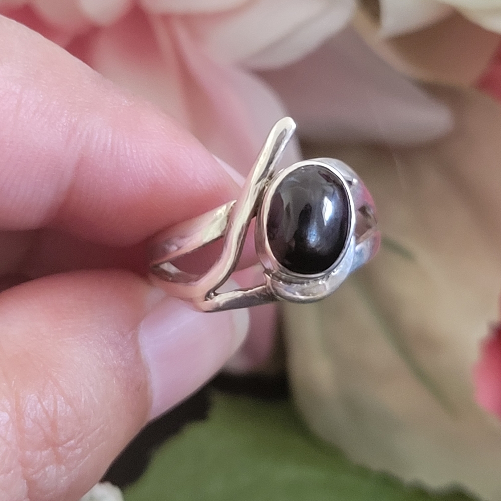 Handmade 925 sterling silver & black onyx ring size 8